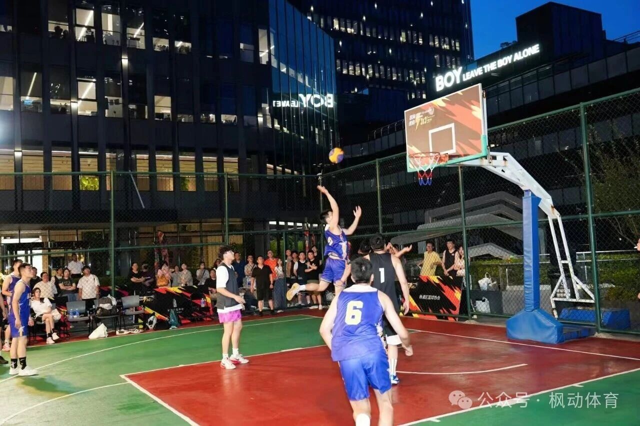 枫动体育为光大石安中心园区职工策划执行了一场最燃的篮球3vs3比赛!所有的热爱,全力以赴!